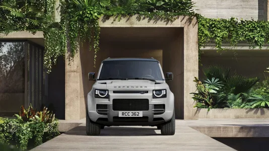 El defender cambia de traje nueva version vertex mas asfalto mas lujo y menos aventura real 22