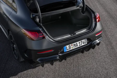 Mercedes amg responde a los puristas con cifras 680 cv tres motores y el cla mas potente jamas fabricado