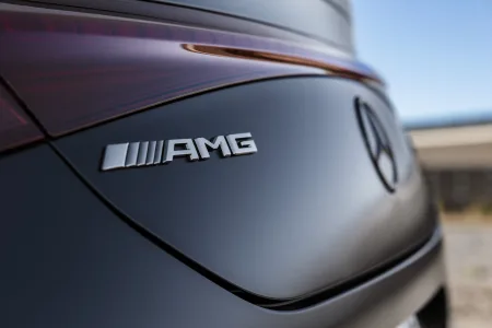 Mercedes amg responde a los puristas con cifras 680 cv tres motores y el cla mas potente jamas fabricado 8
