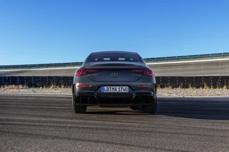 Mercedes amg responde a los puristas con cifras 680 cv tres motores y el cla mas potente jamas fabricado 13
