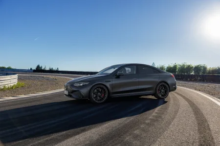 Mercedes amg responde a los puristas con cifras 680 cv tres motores y el cla mas potente jamas fabricado 18