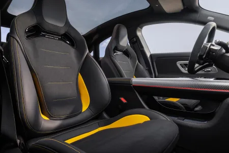 Mercedes amg responde a los puristas con cifras 680 cv tres motores y el cla mas potente jamas fabricado 26