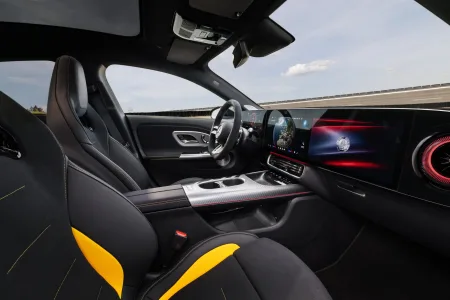 Mercedes amg responde a los puristas con cifras 680 cv tres motores y el cla mas potente jamas fabricado 27