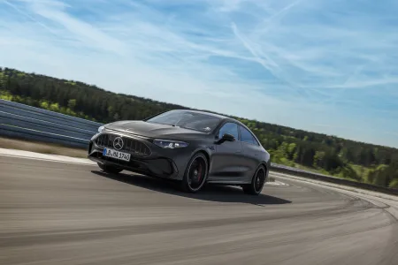 Mercedes amg responde a los puristas con cifras 680 cv tres motores y el cla mas potente jamas fabricado 32