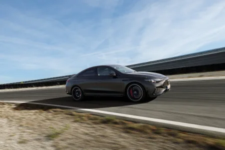 Mercedes amg responde a los puristas con cifras 680 cv tres motores y el cla mas potente jamas fabricado 41