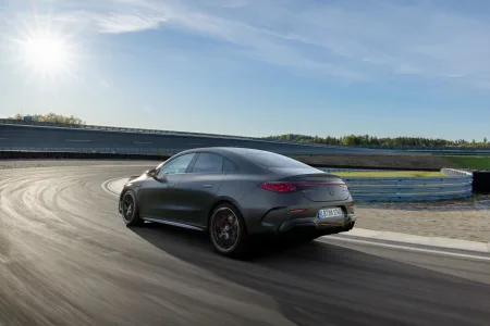 Mercedes amg responde a los puristas con cifras 680 cv tres motores y el cla mas potente jamas fabricado 42