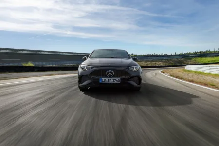 Mercedes amg responde a los puristas con cifras 680 cv tres motores y el cla mas potente jamas fabricado 46