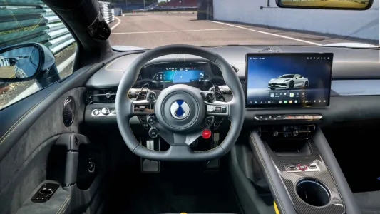 Mas del doble de potencia que un 911 turbo s y mas barato que un gts asi es el denza z 10