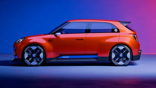Mg quiere arruinarle la fiesta al renault 5 y al mini cooper con un electrico neo retro mucho mas barato 3