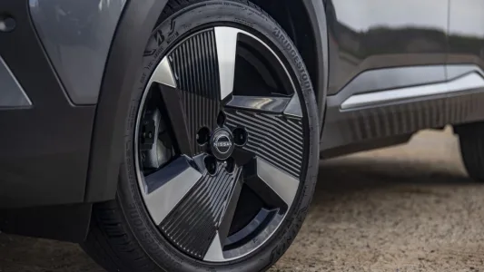 El secreto que delata si un nissan es realmente deportivo esta en el color de sus pinzas de freno 1