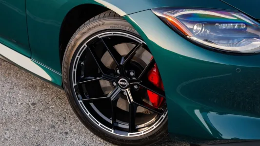 El secreto que delata si un nissan es realmente deportivo esta en el color de sus pinzas de freno 3