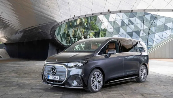 Mercedes arranca en España la producción de sus nuevas furgonetas de lujo AMG y EXCLUSIVE