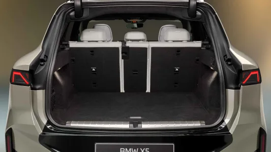 El nuevo bmw x5 sera el suv de las mil caras combustion electricidad e hidrogeno en una misma familia 6