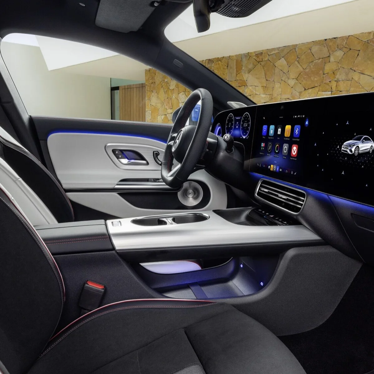 Mercedes reconoce que las pantallas han ido demasiado lejos pero no piensa renunciar a ellas