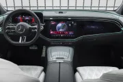 Mercedes reconoce que las pantallas han ido demasiado lejos, pero no piensa renunciar a ellas