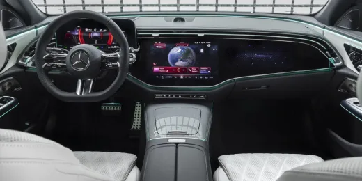 Mercedes reconoce que las pantallas han ido demasiado lejos, pero no piensa renunciar a ellas