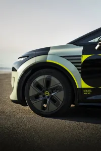 Audi recupera el a2 convertido en un suv electrico que promete ser el coche mas eficiente de su historia 13
