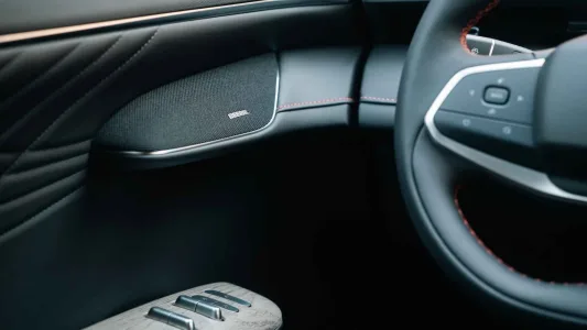El deepal s07 corrige sus principales puntos debiles para convertirse en un rival mucho mas serio de tesla 4