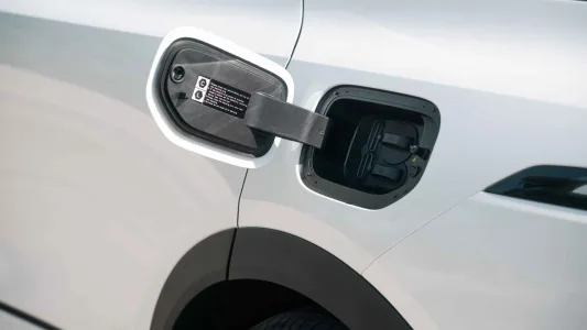 El deepal s07 corrige sus principales puntos debiles para convertirse en un rival mucho mas serio de tesla 9