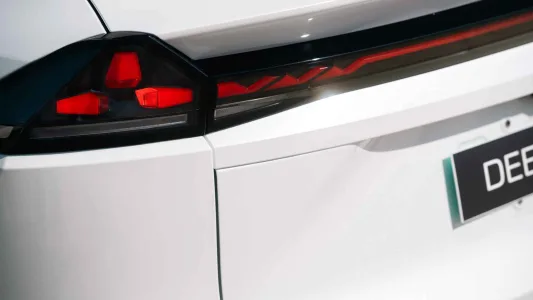 El deepal s07 corrige sus principales puntos debiles para convertirse en un rival mucho mas serio de tesla 10