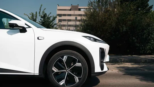 El deepal s07 corrige sus principales puntos debiles para convertirse en un rival mucho mas serio de tesla 16