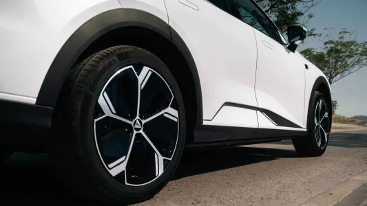 El deepal s07 corrige sus principales puntos debiles para convertirse en un rival mucho mas serio de tesla 17