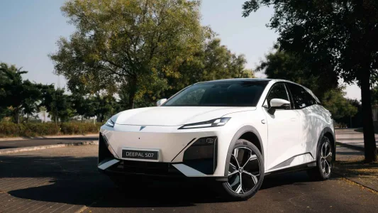 El deepal s07 corrige sus principales puntos debiles para convertirse en un rival mucho mas serio de tesla 23
