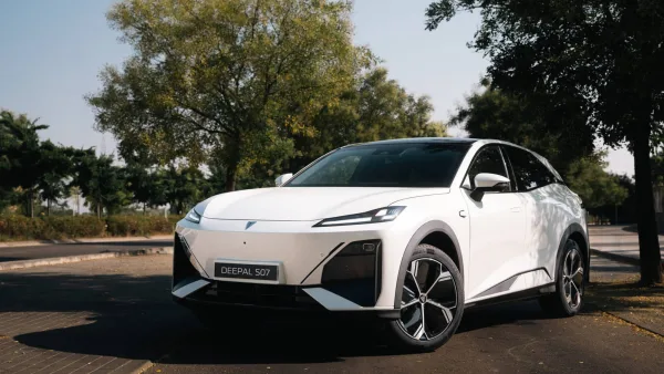 El Deepal S07 corrige sus principales puntos débiles para convertirse en un rival mucho más serio de Tesla