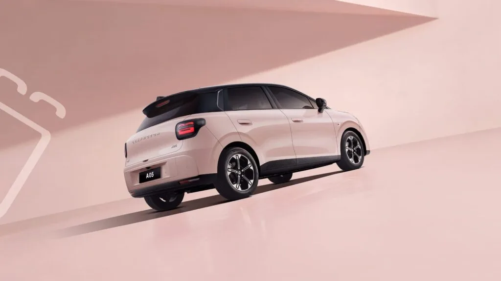 El coche mas vendido de china llega a espana para reventar el mercado electrico y desde 13 990 euros 1
