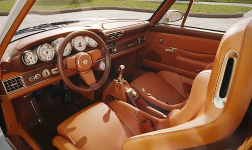 Cuando un porsche 911 de singer no es suficientemente exclusivo louis vuitton entra en escena 2