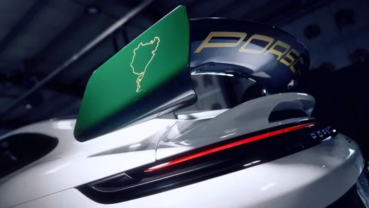 Porsche crea el 911 gt3 definitivo para celebrar los 100 anos de nurburgring pero espana se queda sin el 7