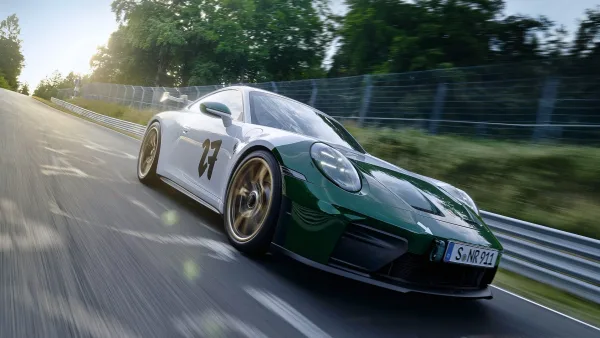 Porsche crea el 911 GT3 definitivo para celebrar los 100 años de Nürburgring, pero España se queda sin él