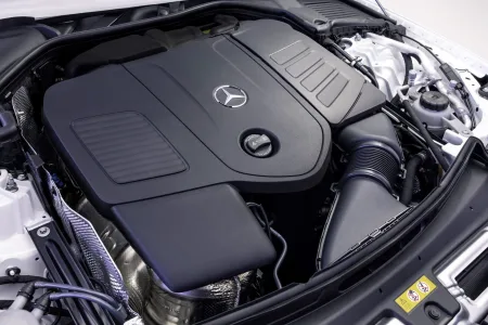 El clase c se resiste a morir mercedes lo renueva profundamente y mantiene hasta un diesel de 200 cv 7