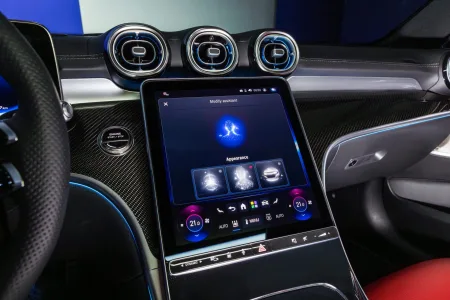 El clase c se resiste a morir mercedes lo renueva profundamente y mantiene hasta un diesel de 200 cv 10