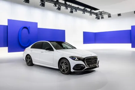 El clase c se resiste a morir mercedes lo renueva profundamente y mantiene hasta un diesel de 200 cv 26