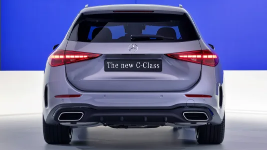 El clase c se resiste a morir mercedes lo renueva profundamente y mantiene hasta un diesel de 200 cv 27