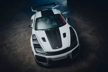 El porsche 911 sin faros de los 80 esta de vuelta un brutal gt2 rs creado para un unico cliente 5