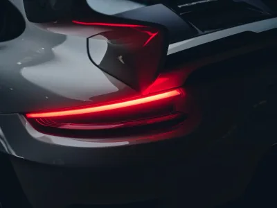 El porsche 911 sin faros de los 80 esta de vuelta un brutal gt2 rs creado para un unico cliente 11