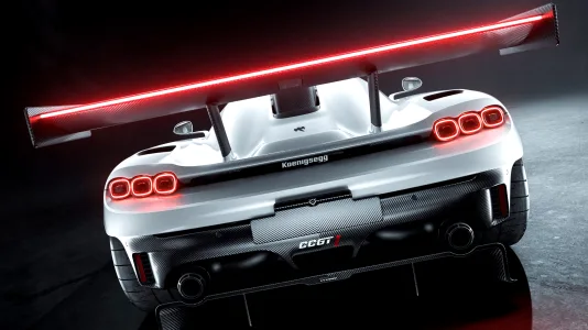 Las reglas mataron este koenigsegg antes de que pudiera competir ahora vuelve con 1 600 cv y matricula 8