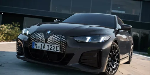 Ni Toyota ni las marcas chinas: BMW lidera el ranking de coches eléctricos más fiables de la OCU