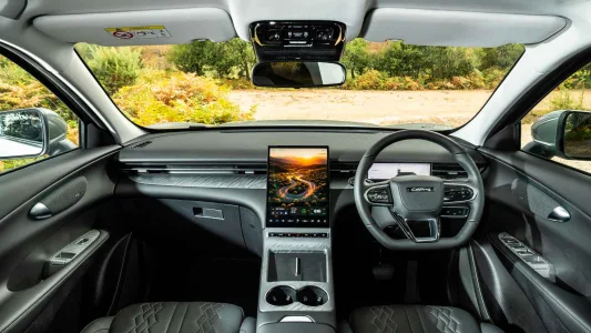 El proximo suv chino que llegara a europa tiene 449 km de autonomia y una familia que ya conocemos muy bien 4