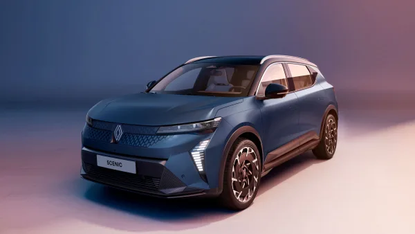Más de 640 km con una carga: Renault mejora el Scenic E-Tech para defenderse de Tesla y los SUV chinos