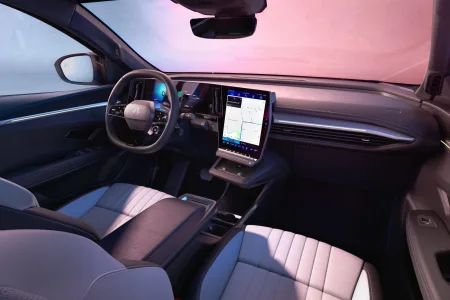 Mas de 640 km con una carga renault mejora el scenic e tech para defenderse de tesla y los suv chinos 8