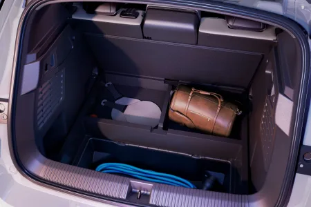 Mas de 640 km con una carga renault mejora el scenic e tech para defenderse de tesla y los suv chinos 18