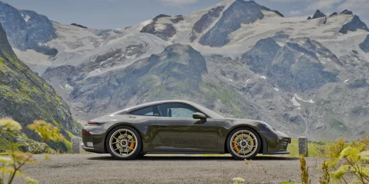 Porsche crea un 911 GT3 para devorar puertos de montaña: cambio manual y solo 100 unidades