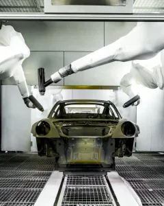 Porsche crea un 911 gt3 para devorar puertos de montana cambio manual y solo 100 unidades 36