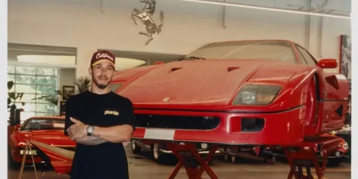 El garaje de Hamilton llegó a valer 15 millones de euros, pero su coche favorito nunca estuvo dentro… hasta ahora