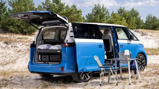 Dormir dos noches con la calefaccion puesta y sin arrancar nada asi es la nueva camper electrica de volkswagen 1