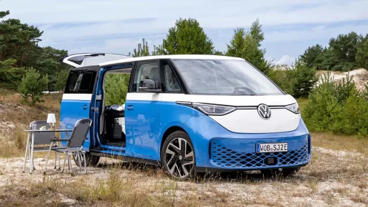 Dormir dos noches con la calefaccion puesta y sin arrancar nada asi es la nueva camper electrica de volkswagen 2