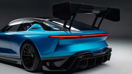 Creias que jensen estaba muerta pero acaba de anunciar un interceptor v8 de hasta 1 200 cv 6